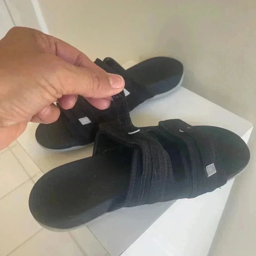 Vionic Sarah Orthotic Supportive
Slide Sandals black color in good condition - Picture 4 of 14